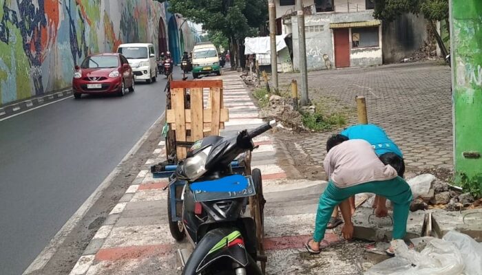 Perbaikan dan Penataan Trotoar Kota Bandung Tahun 2024 Masih Belum Beres dan Kualitas Kurang Baik