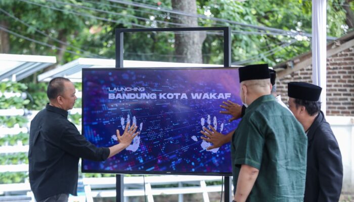 Pemkot Bandung  Bersama Sejumlah Pihak Bersinergi dalam Peluncurkan “ Bandung Menuju Kota Wakaf “